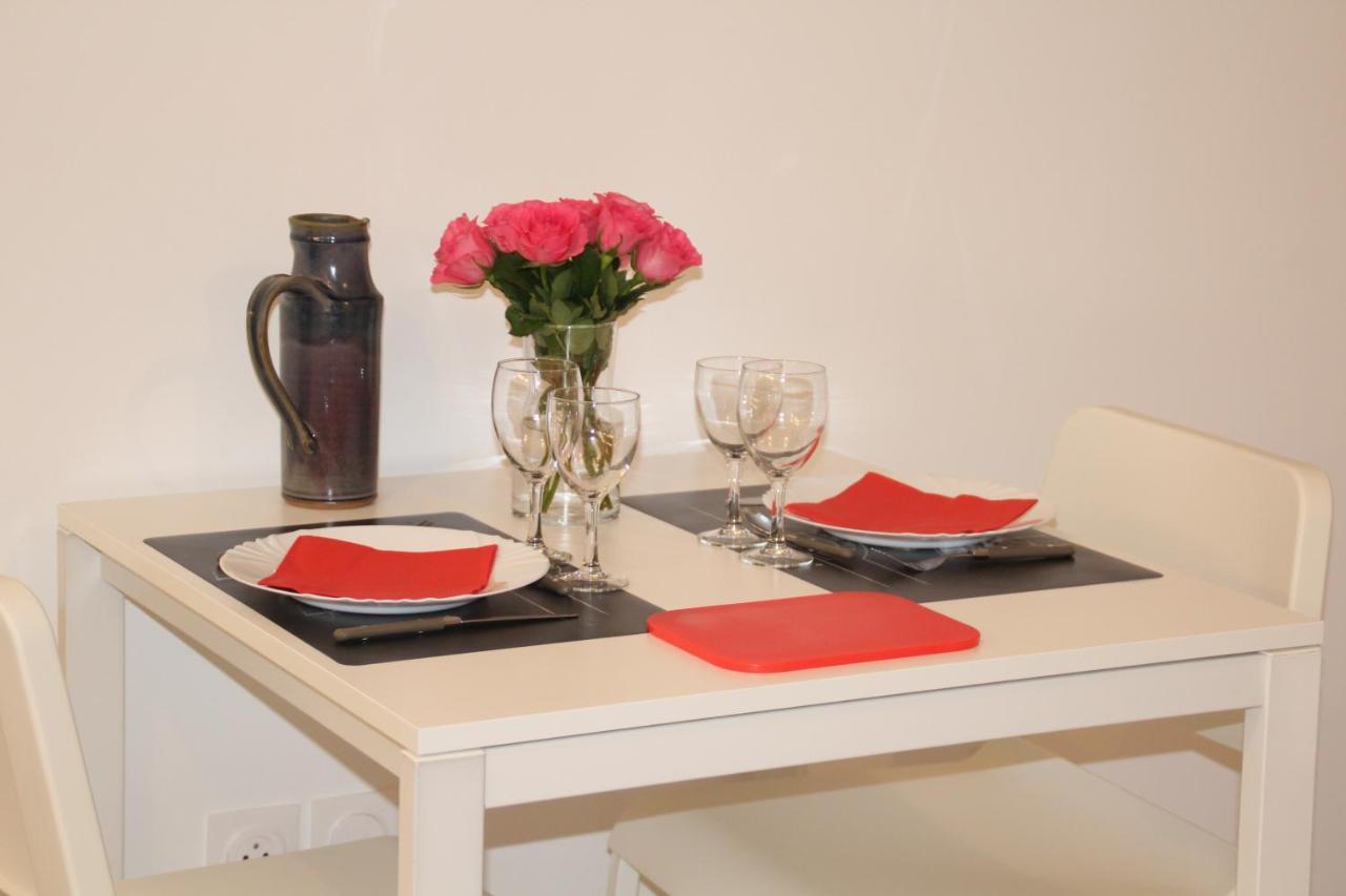Appartement Tout Equipe, Cosy Saint-Denis-en-Margeride Exterior foto